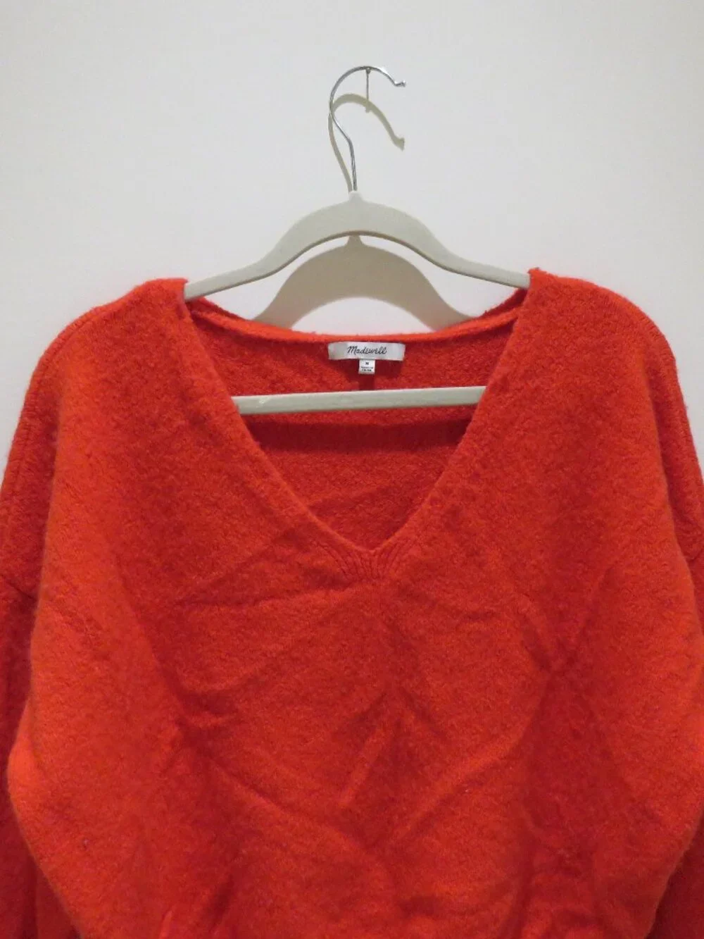MADEWELL Wedged V-Neck Sweater in Bright Cherry Red Medium Wool Blend Preppy - Picture 3 of 12